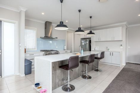 Photo of property in 76 Madison Terrace, Silverdale, 0932