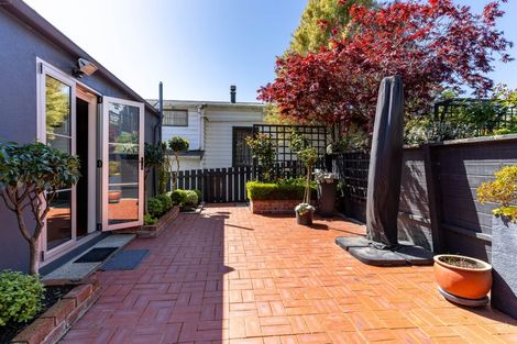 Photo of property in 40 Marine Parade, Macandrew Bay, Dunedin, 9014