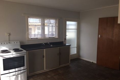 Photo of property in Carlsson, 1113 Heretaunga Street East, Parkvale, Hastings, 4122