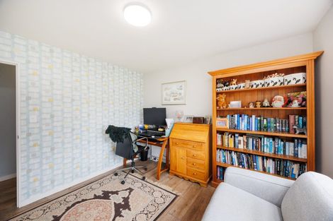 Photo of property in 2 Chestnut Close, Kelvin Grove, Palmerston North, 4414