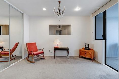 Photo of property in 1b/5 The Promenade, Takapuna, Auckland, 0622