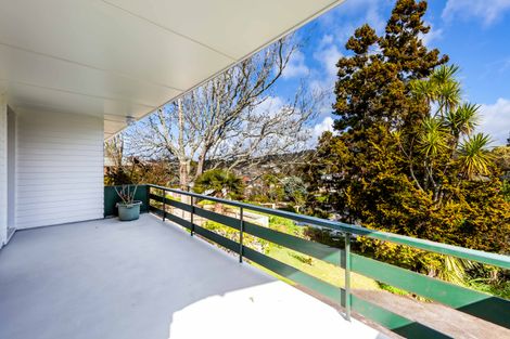 Photo of property in 72 La Rosa Street, Green Bay, Auckland, 0604