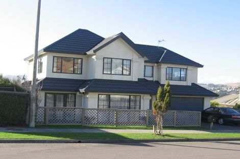 Photo of property in 10 Amesbury Drive, Churton Park, Wellington, 6037