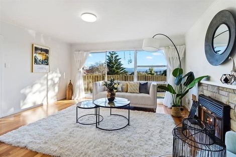 Photo of property in 32 Kirrie Avenue, Te Atatu South, Auckland, 0610