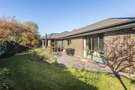 Photo of property in 4 Vaughan Way, Redwood, Christchurch, 8051