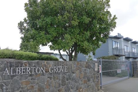 Photo of property in 18/8 Soljak Place, Mount Albert, Auckland, 1025