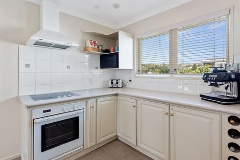 Photo of property in 1/99 Hebron Road, Waiake, Auckland, 0630