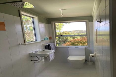 Photo of property in 8 Arapito Road, Titirangi, Auckland, 0604
