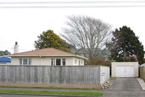 Photo of property in 162 Mangorei Road, Merrilands, New Plymouth, 4312