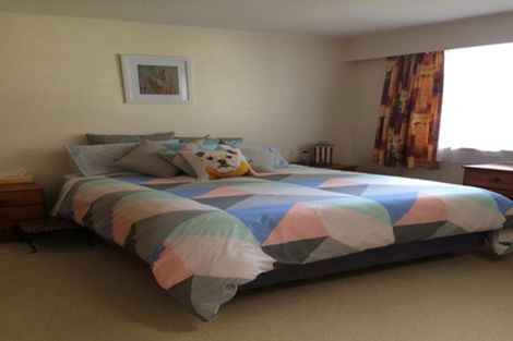 Photo of property in 18 Whirinaki Crescent, Heretaunga, Upper Hutt, 5018