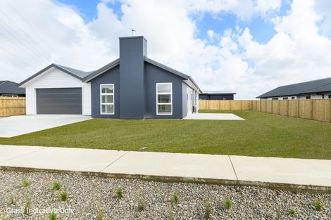 Photo of property in 61 Atlantic Drive, Fitzherbert, Palmerston North, 4410