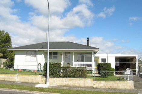 Photo of property in 9 Cobham Crescent, Waipukurau, 4200
