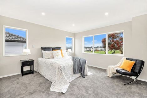 Photo of property in 15 Drumconnell Drive, Flat Bush, Auckland, 2019