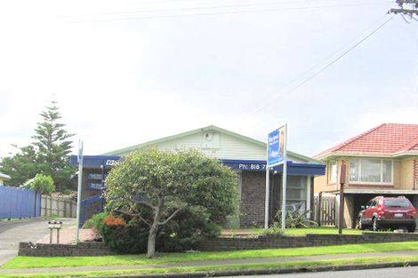 Photo of property in 73 West Coast Road, Glen Eden, Auckland, 0602