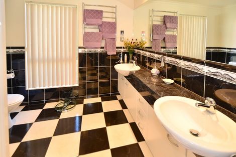 Photo of property in 60 Voyager Drive, Gulf Harbour, Whangaparaoa, 0930