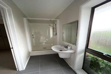 Photo of property in 24 Jillteresa Crescent, Half Moon Bay, Auckland, 2012