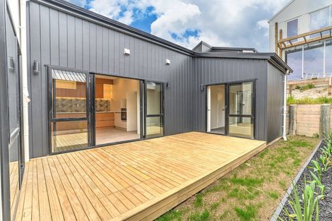 Photo of property in 11 Horokaka Street, Massey, Auckland, 0614