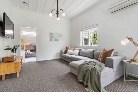 Photo of property in 1/3 Aramoana Avenue, Devonport, Auckland, 0624