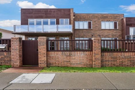 Photo of property in 5a Puka Street, Onehunga, Auckland, 1061