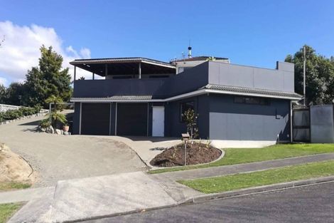 Photo of property in 28 Heatherlea Heights, Feilding, 4702