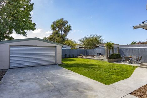 Photo of property in 6 Birdling Place, Halswell, Christchurch, 8025