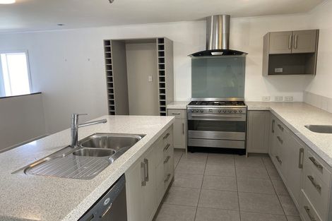 Photo of property in 24 Spencer Road, Pinehill, Auckland, 0632