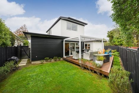 Photo of property in 5a Athlone Place, Hokowhitu, Palmerston North, 4410
