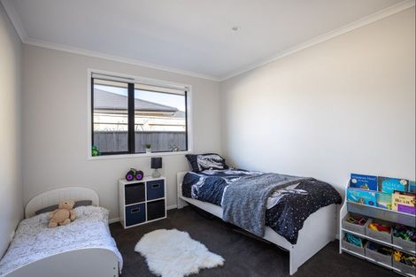 Photo of property in 43 Magnolia Drive, Westown, New Plymouth, 4310