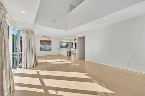 Photo of property in 19a Horotutu Road, Greenlane, Auckland, 1061