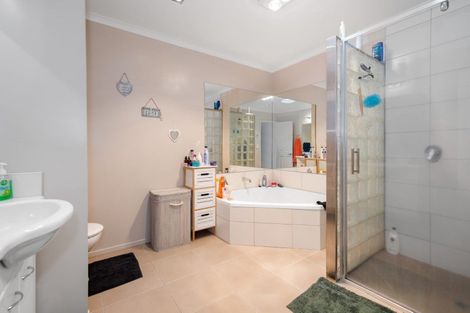 Photo of property in 14 Compton Grove, Huntington, Hamilton, 3210