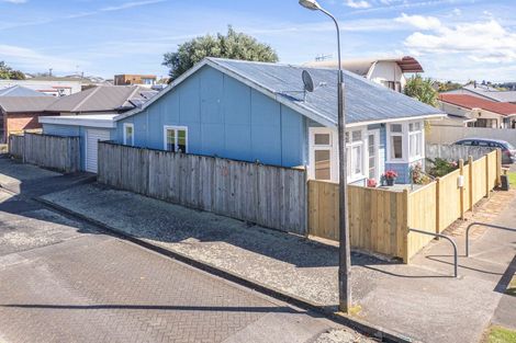 Photo of property in 1 Harrison Street, Whanganui, 4500