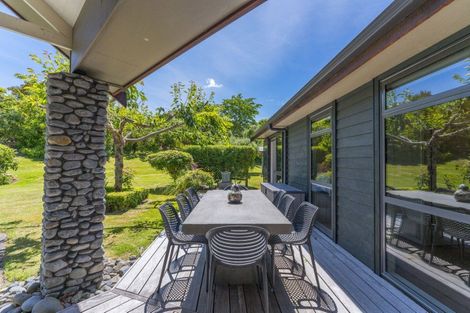 Photo of property in 208 Mapara Road, Acacia Bay, Taupo, 3385