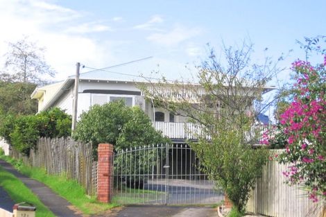 Photo of property in 12 Millbrook Road, Henderson, Auckland, 0612