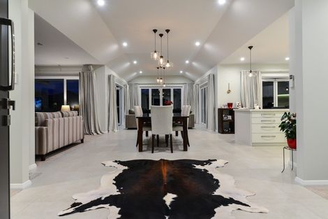 Photo of property in 2 September Grove, Tamahere, Hamilton, 3283