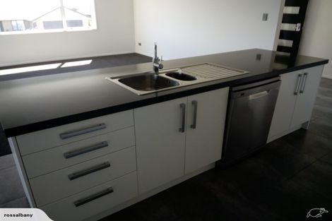 Photo of property in 5 Ruth Craig Place, Stanmore Bay, Whangaparaoa, 0932