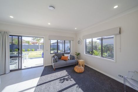 Photo of property in 5 Portland Place, Poraiti, Napier, 4112