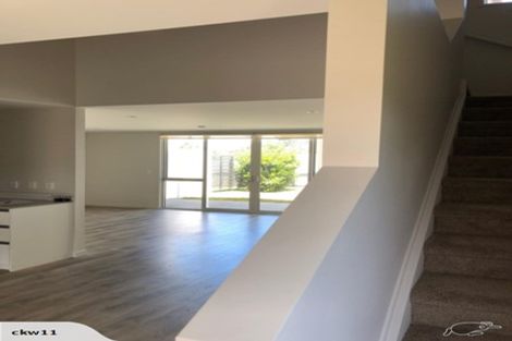 Photo of property in 1 Kaihua Terrace, Mangere Bridge, Auckland, 2022