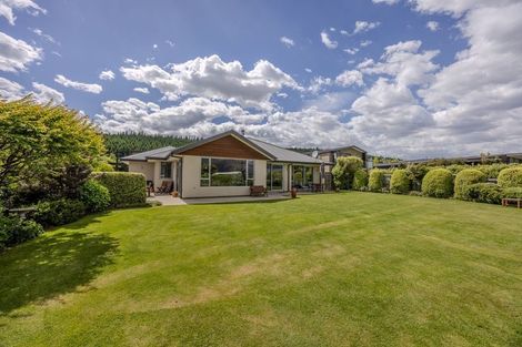 Photo of property in 5 Centre Crescent, Wanaka, 9305