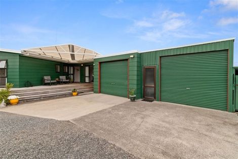 Photo of property in 100 Bellona Road, Whangamata, 3620