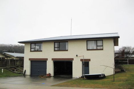 Photo of property in 2 Vincent Place, Clyde, 9330