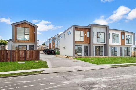 Photo of property in 2/19 Parker Avenue, New Lynn, Auckland, 0600