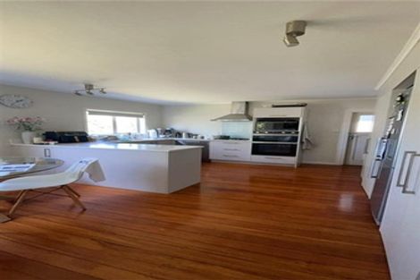 Photo of property in 17 Trafalgar Road, Milford, Auckland, 0620