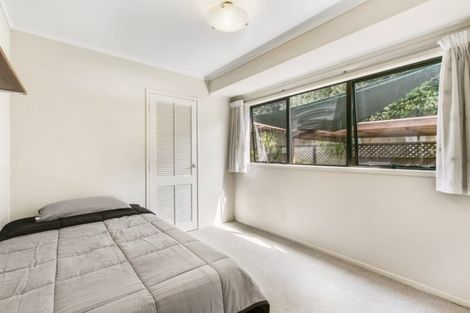 Photo of property in 20 Sandiacre Way, Browns Bay, Auckland, 0630