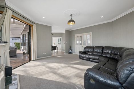 Photo of property in 87 Eliot Street, New Plymouth, 4310