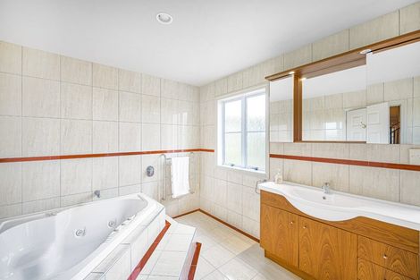 Photo of property in 233 Paremoremo Road, Lucas Heights, Auckland, 0632