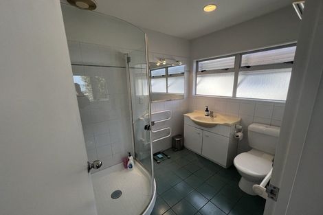 Photo of property in 17a Beach Road, Manly, Whangaparaoa, 0930