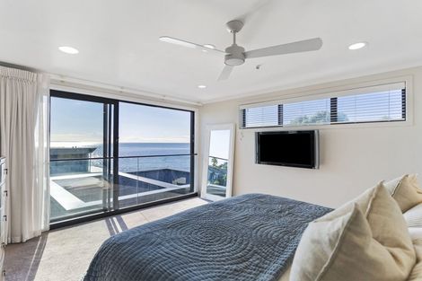 Photo of property in 24 Tiri Road, Milford, Auckland, 0620