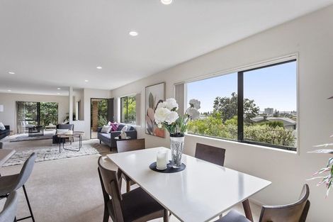 Photo of property in 59 Grovenor Drive, Orewa, 0931