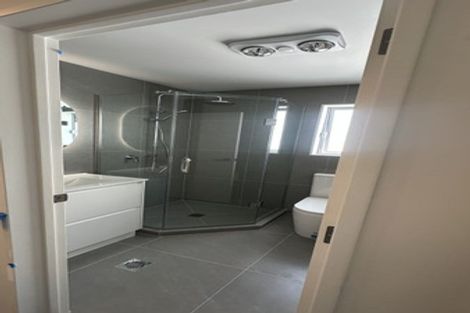 Photo of property in 3/15 Sea Vista Avenue, Beach Haven, Auckland, 0626