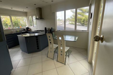 Photo of property in 10 Mildmay Road, Henderson, Auckland, 0610